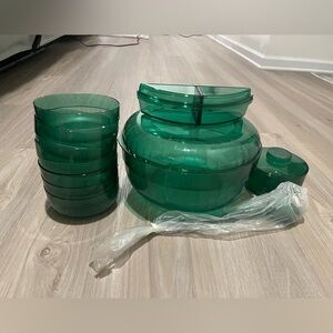 Tupperware Preludio Acrylic Salad Bowl 6 Serving Bowls/2 containers/2 spon/ bowl
